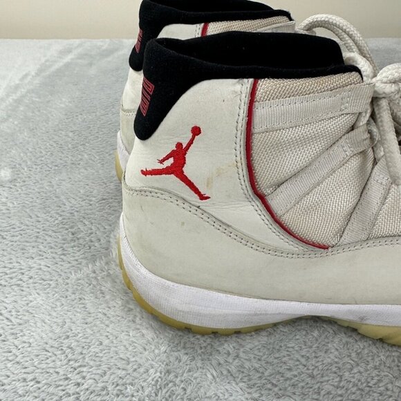 Jordan 11 Retro Platinum Tint Men’s Size 11.5 US - 378037-016 - Picture 3 of 14